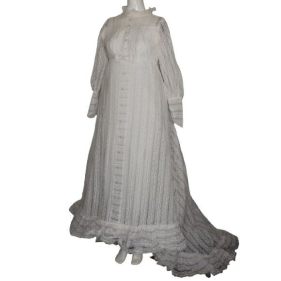 Vintage WEDDING Dress, XXS, All Lace, Long sleeve, POOFY skirt w/Train, 60s/70s - Picture 5 of 12